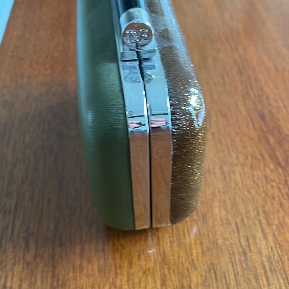 NWT Diane Vonfurstenberg green clutch 5.5 x 4 x 2 Von Furstenberg - Picture 5 of 11